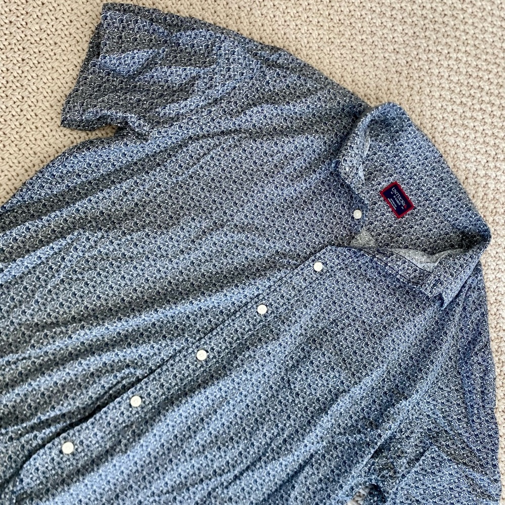 Untuckit Button Down - image 1